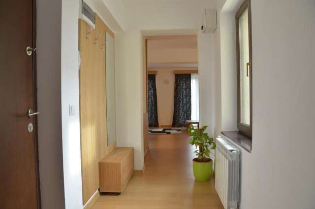 Апарт-отели Decebal Residence Apartments Бухарест-65